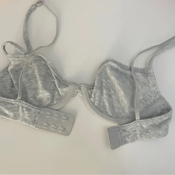 Light Gray Skims everyday Underwire Bra - Picture 2 of 4